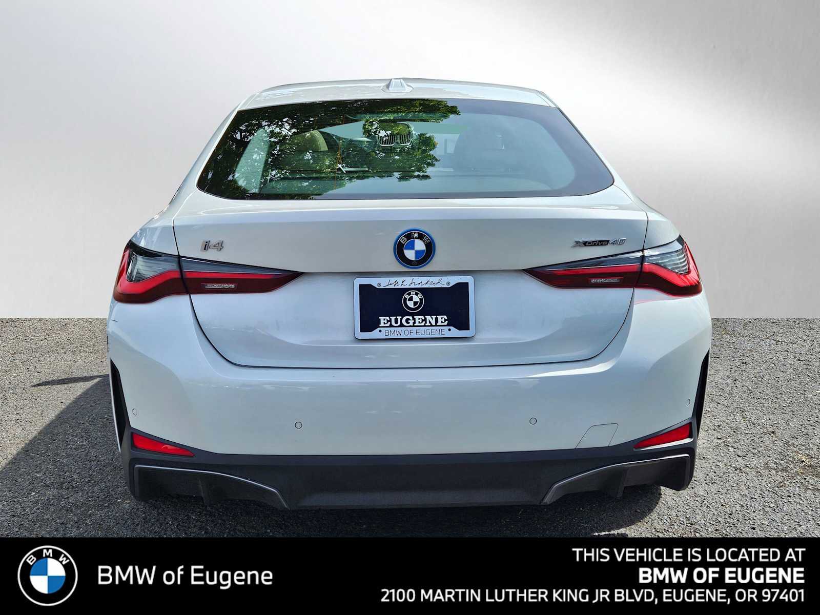 Used 2025 BMW i4 xDrive40i w/ Premium Package AWD/4WD image 4