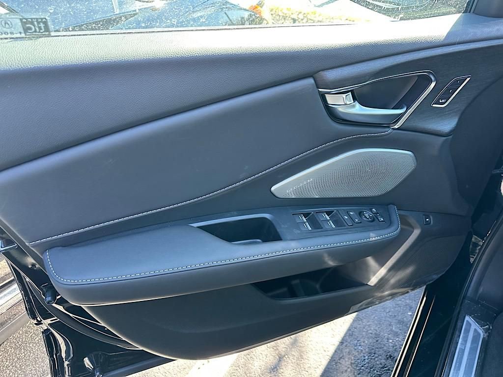 New 2026 Acura RDX SH-AWD w/ Advance Package image 9