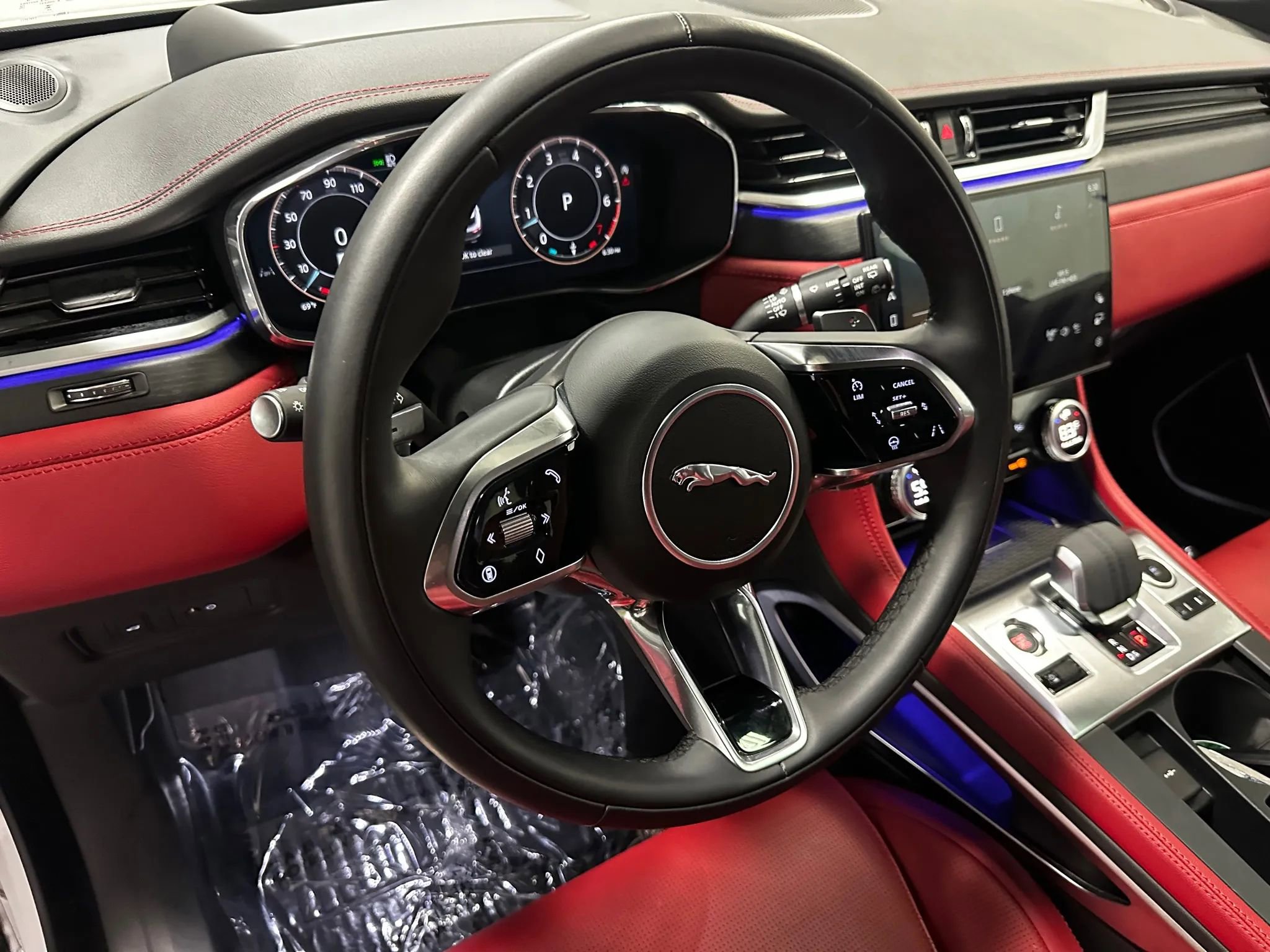 Used 2026 Jaguar F-PACE R-Dynamic S image 9