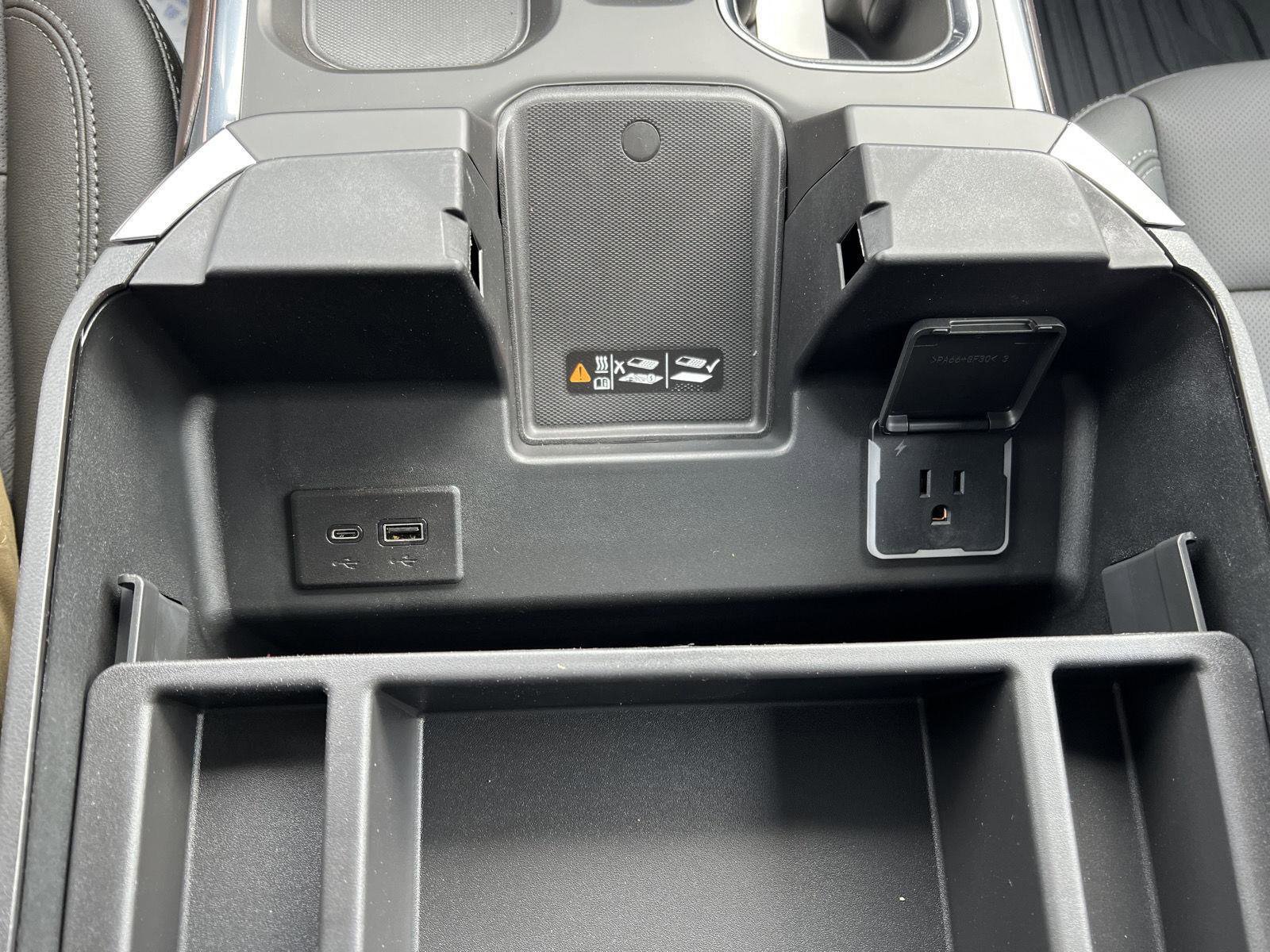 New 2026 GMC Sierra 1500 SLT image 40