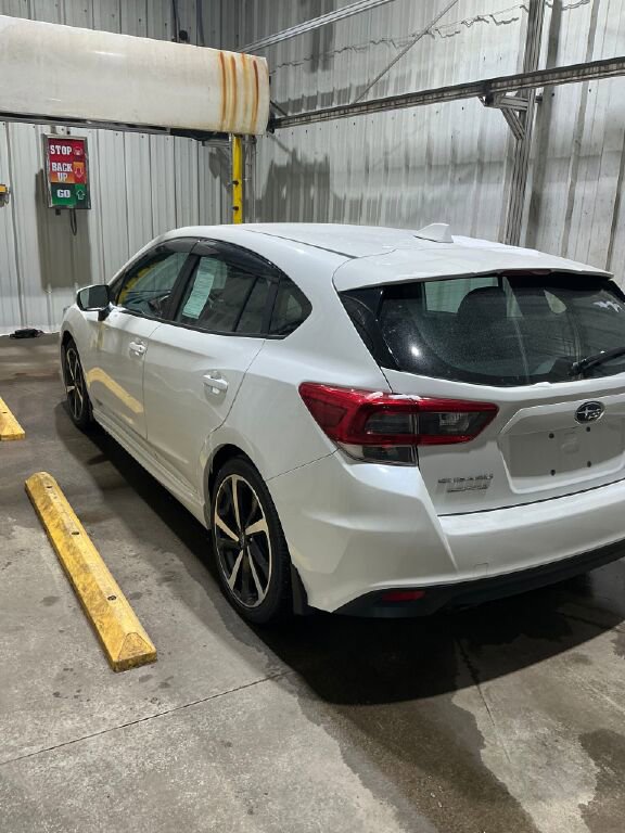 Used 2023 Subaru Impreza 2.0i Sport image 3
