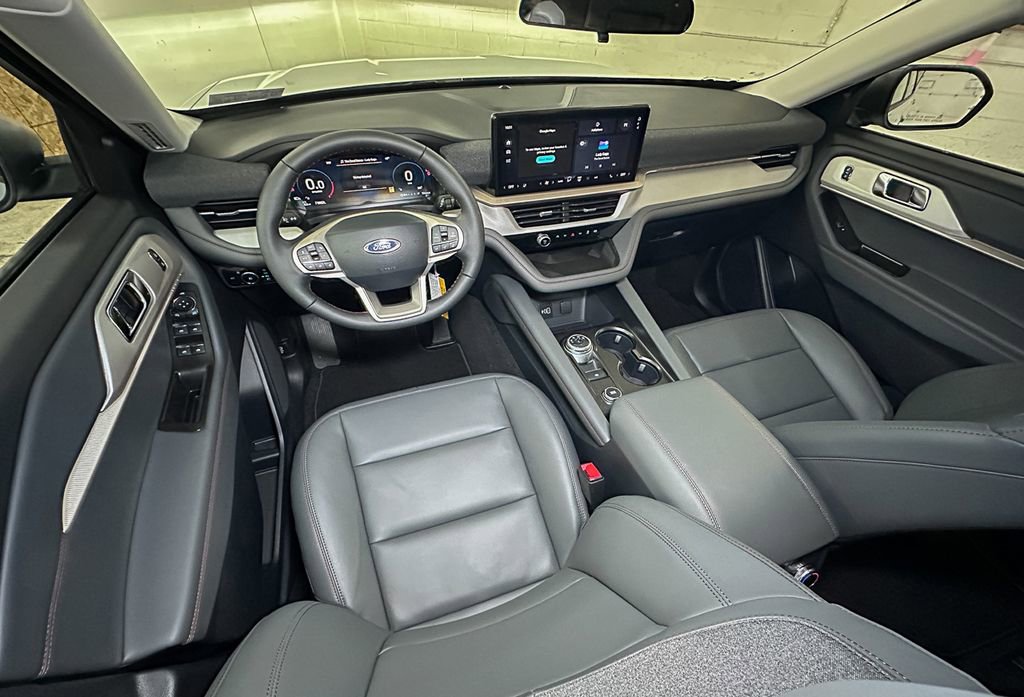 New 2026 Ford Explorer Active image 9