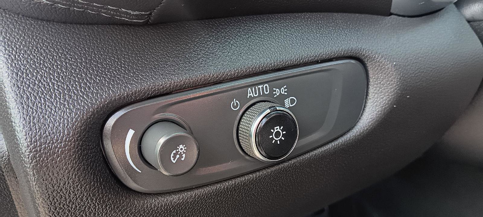 Used 2022 Chevrolet Blazer LT image 11