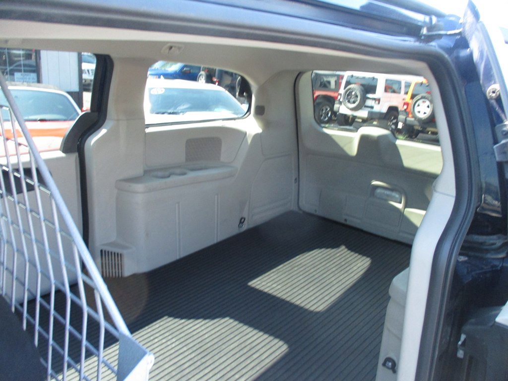 Used 2014 RAM C/V Tradesman image 6