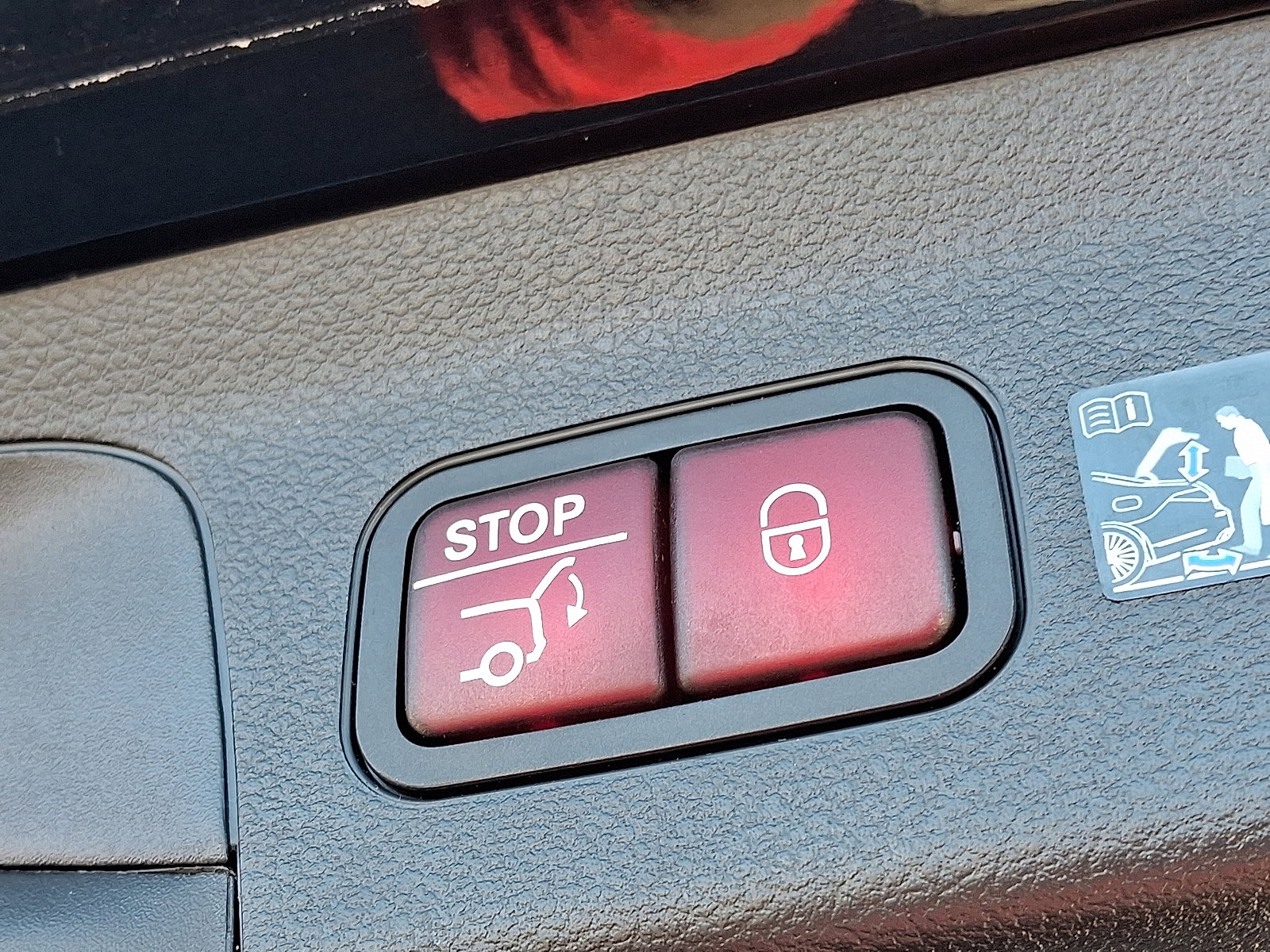 Certified 2025 Mercedes-Benz GLS 450 4MATIC image 31