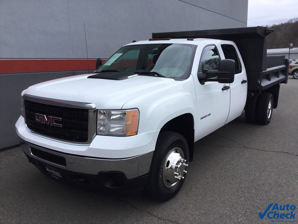 Used 2013 GMC Sierra 3500 W/T w/ Snow Plow Prep Package image 16