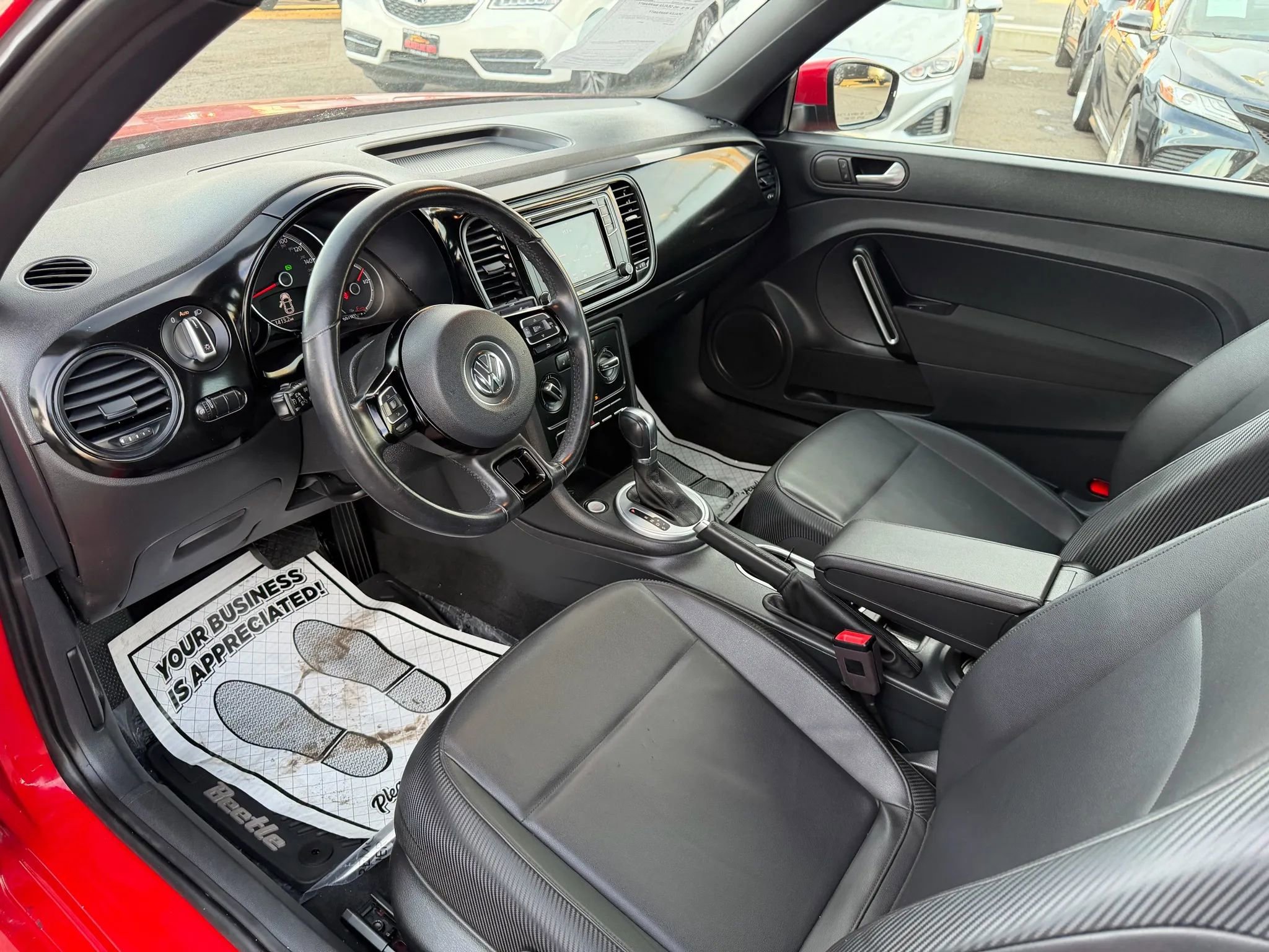 Used 2018 Volkswagen Beetle 2.0T S w/ Style & Comfort Package For S image 33