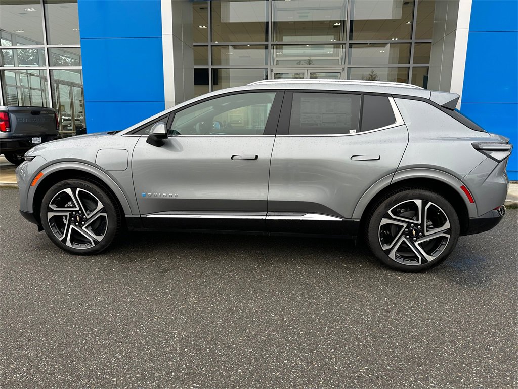 New 2026 Chevrolet Equinox EV LT image 2