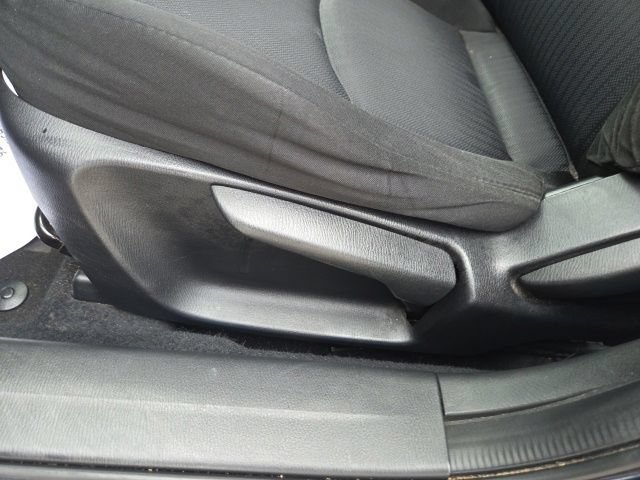 Used 2015 MAZDA MAZDA3 i SV FWD image 30
