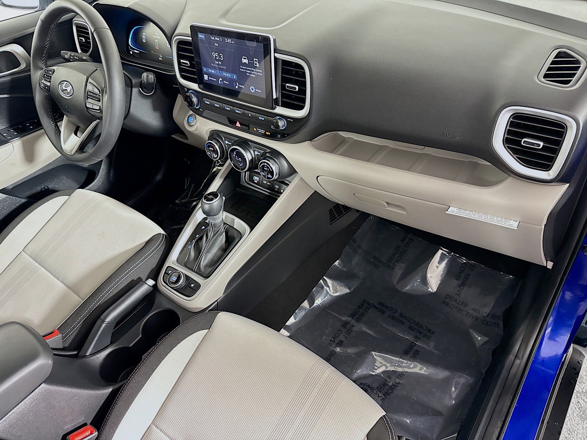 Used 2026 Hyundai Venue SEL image 30