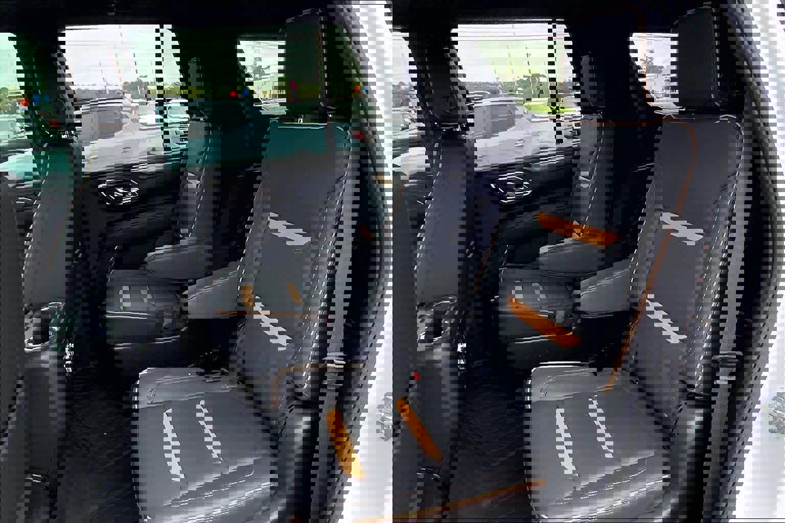 Used 2024 GMC Yukon AT4 w/ Technology Package image 20