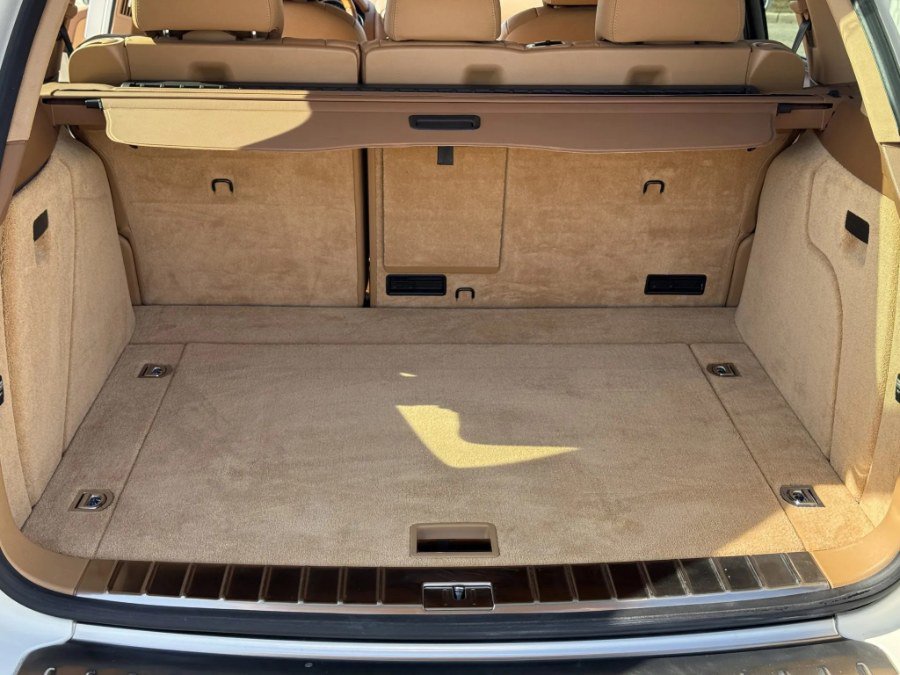 Used 2004 Porsche Cayenne S image 33