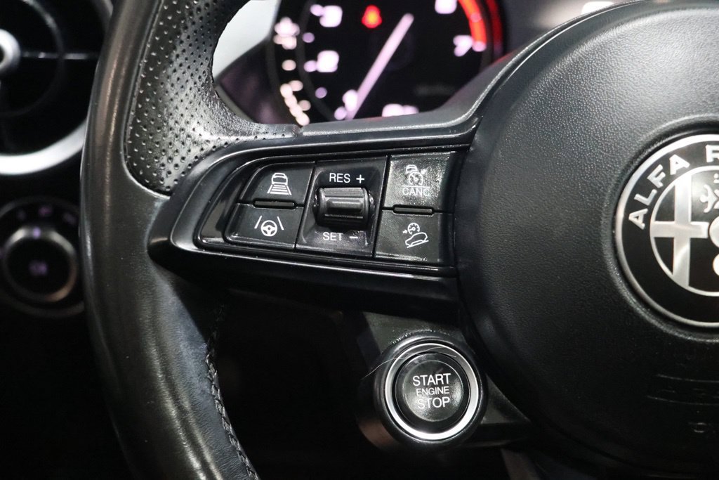 Used 2023 Alfa Romeo Stelvio Veloce AWD/4WD image 22
