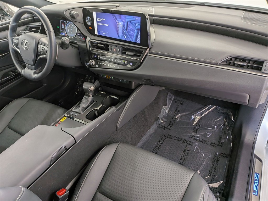 Certified 2024 Lexus ES 300h w/ Premium Package image 38