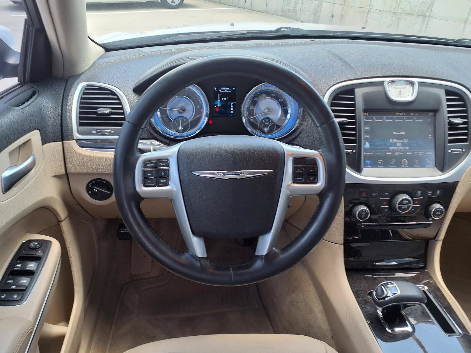 Used 2014 Chrysler 300 RWD image 16