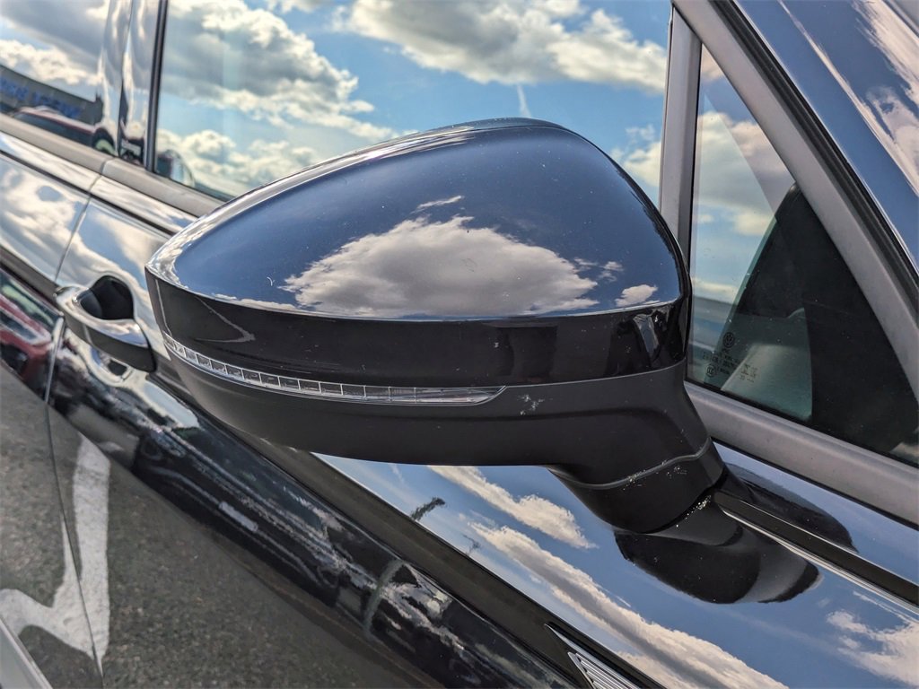 Used 2024 Volkswagen Tiguan S image 12