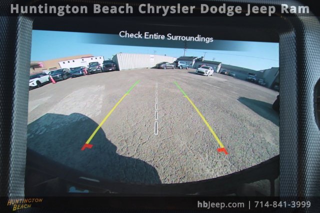 Used 2022 Jeep Wrangler Unlimited Sahara w/ Cold Weather Group image 31