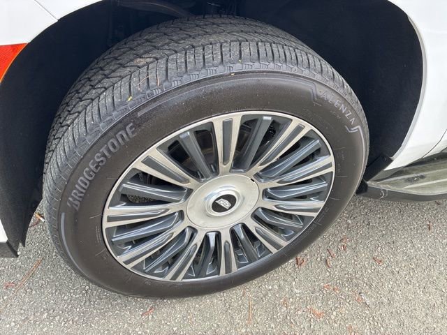 Used 2022 Cadillac Escalade ESV Premium Luxury image 10