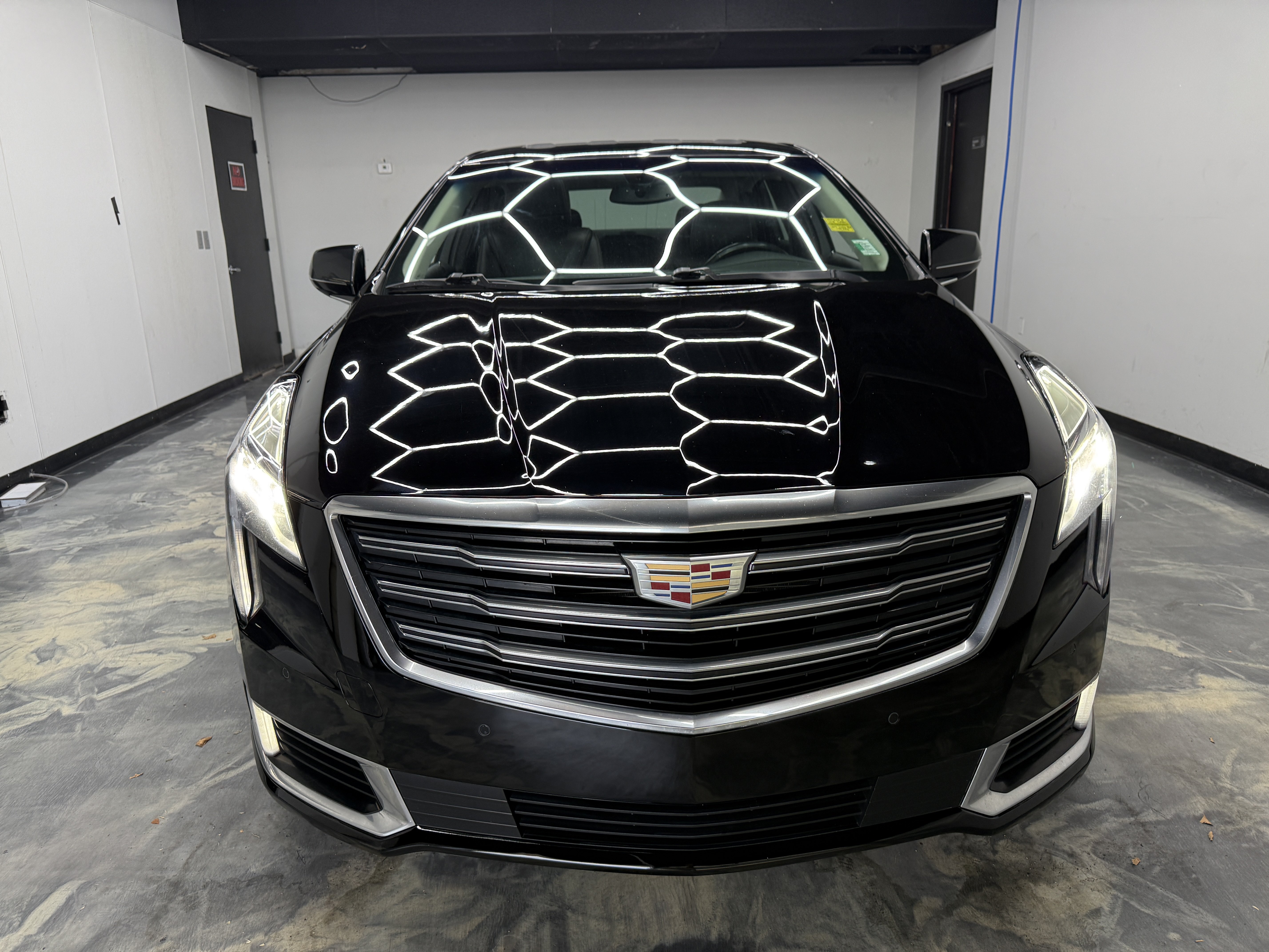 Used 2018 Cadillac XTS Luxury AWD/4WD image 7