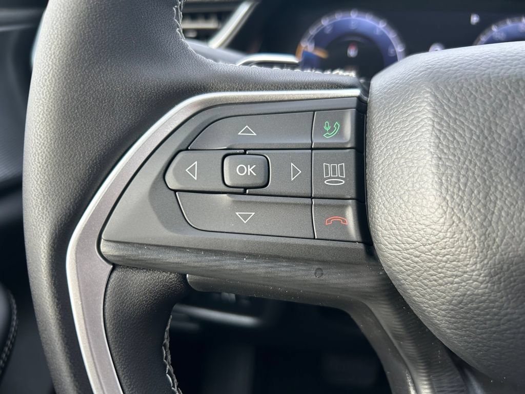 New 2025 Jeep Grand Cherokee Altitude AWD/4WD image 13