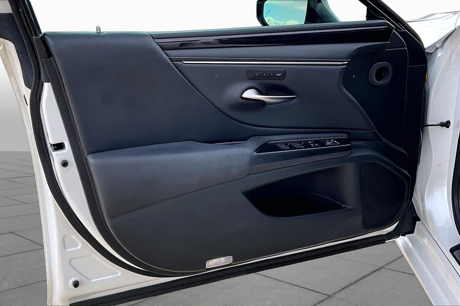 Used 2020 Lexus ES 350 w/ Premium Package FWD image 22