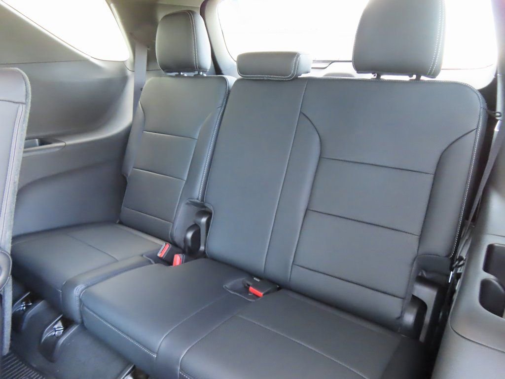New 2026 Chevrolet Traverse LT w/ Enhanced Driving Package image 25