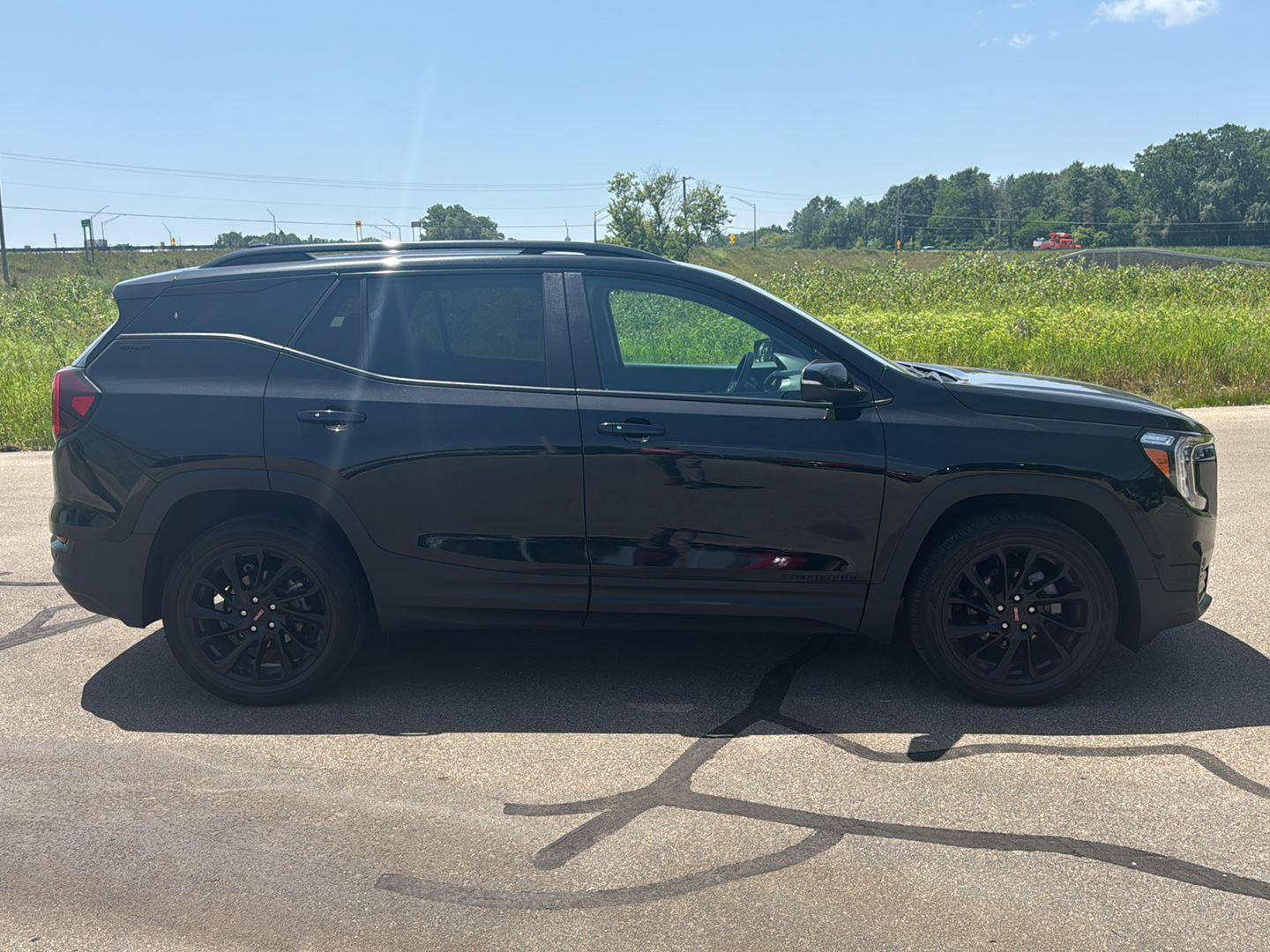 Used 2024 GMC Terrain SLE w/ Driver Convenience Package AWD/4WD image 6