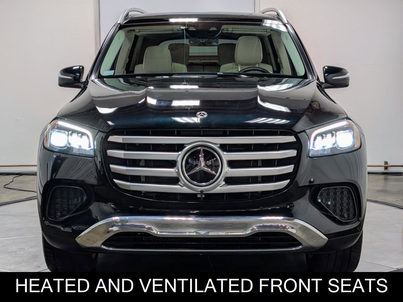 Used 2024 Mercedes-Benz GLS 450 4MATIC image 3