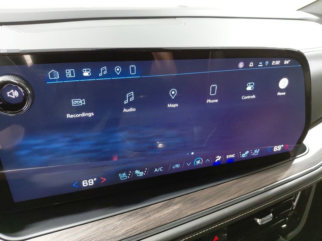 New 2026 Chevrolet Suburban Premier AWD/4WD image 26