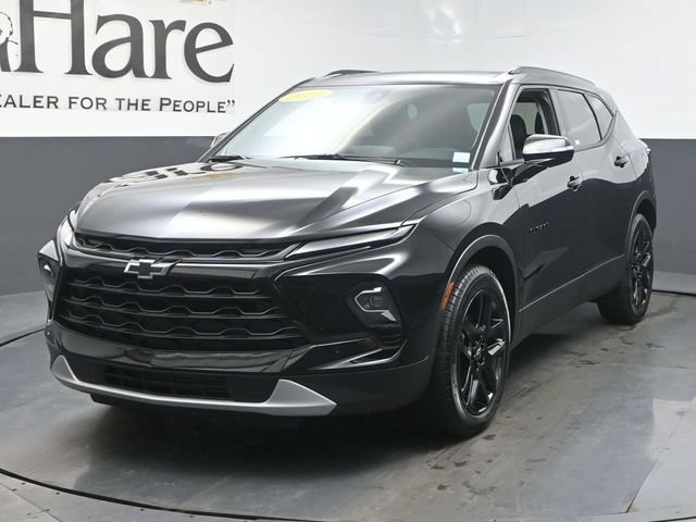 Used 2025 Chevrolet Blazer LT w/ Sound & Technology Package AWD/4WD image 7