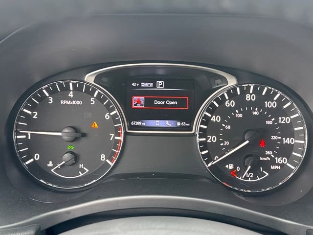 Used 2018 Nissan Pathfinder Platinum w/ Cargo Package image 15