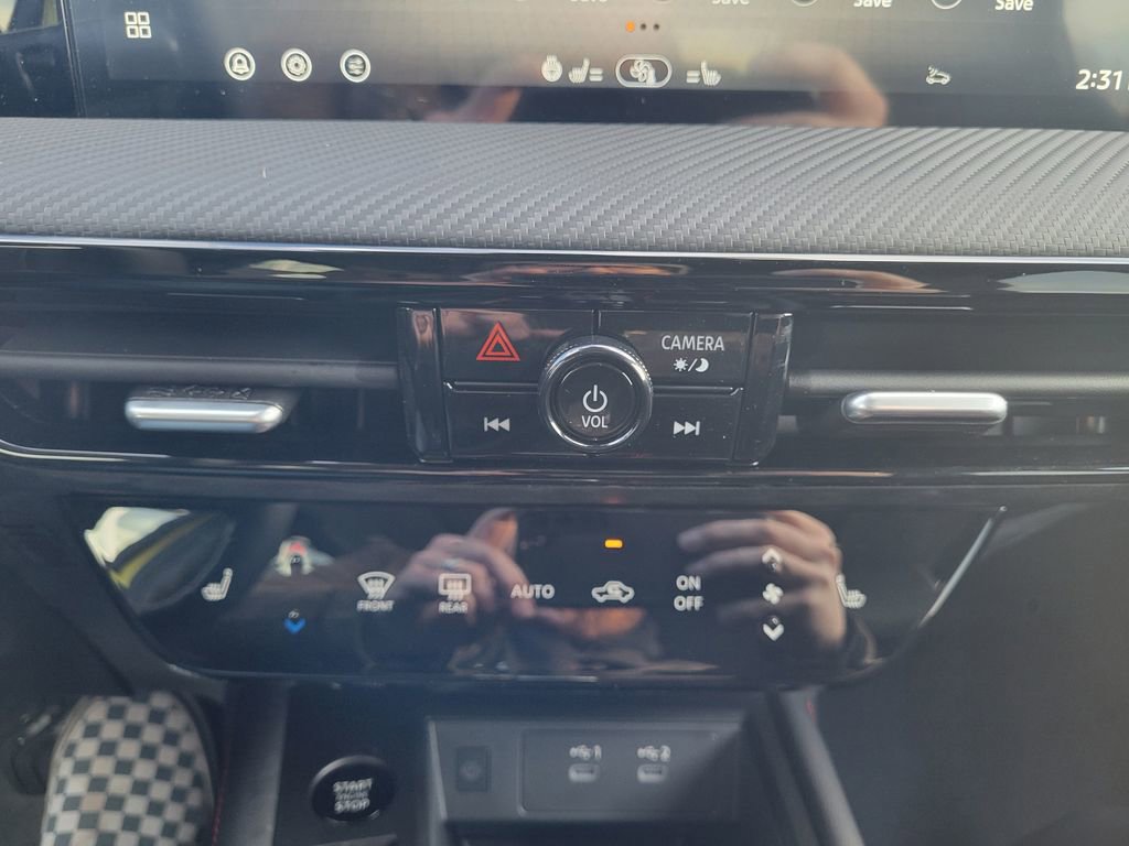 New 2026 Nissan Kicks SR w/ SR Premium Package image 24