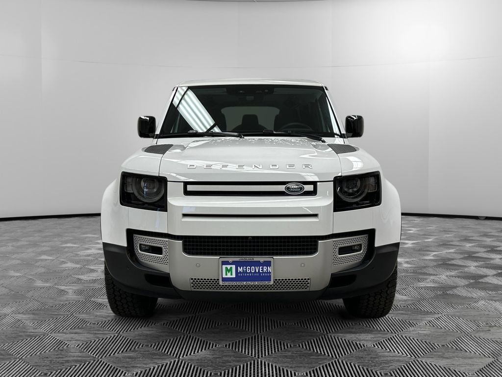 Used 2025 Land Rover Defender 110 S image 8
