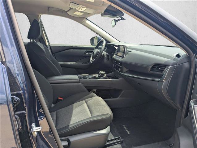 Used 2025 Nissan Rogue SV image 14