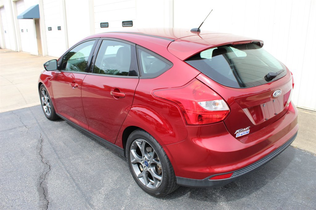 Used 2014 Ford Focus SE w/ Equipment Group 201A FWD image 4