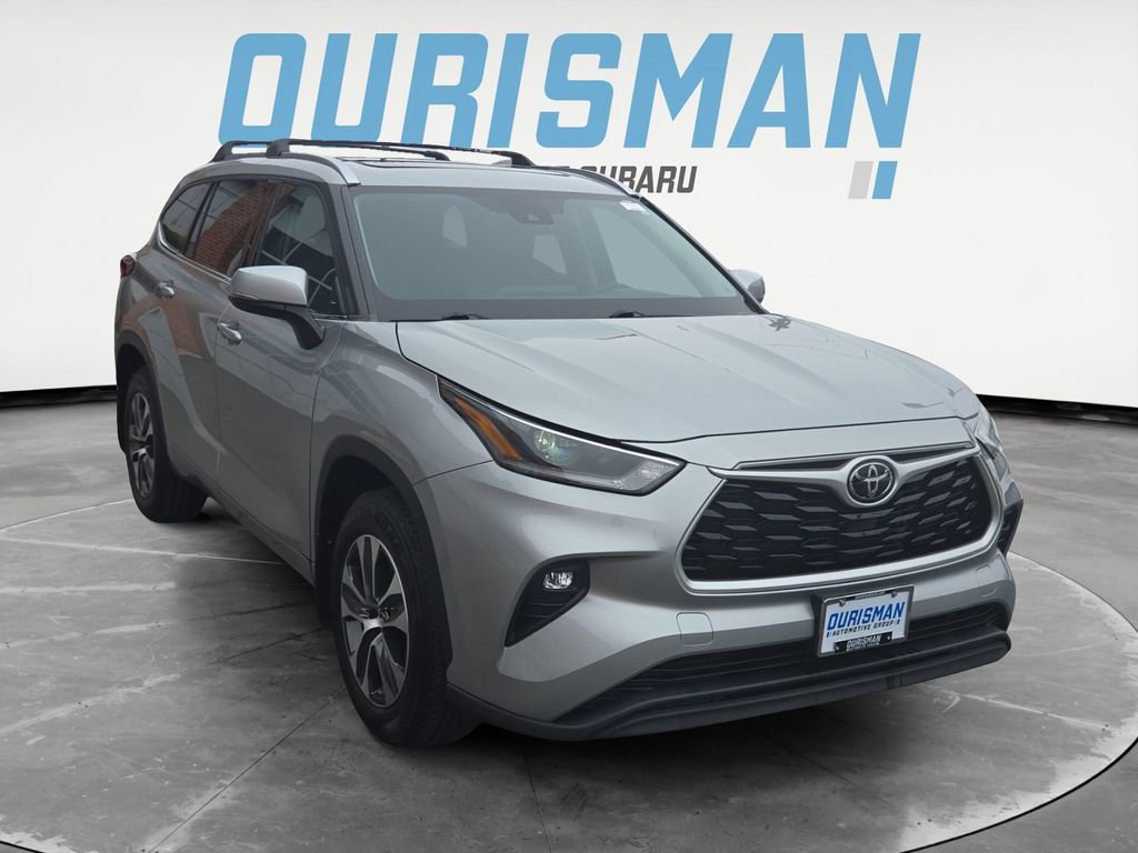 Used 2021 Toyota Highlander XLE