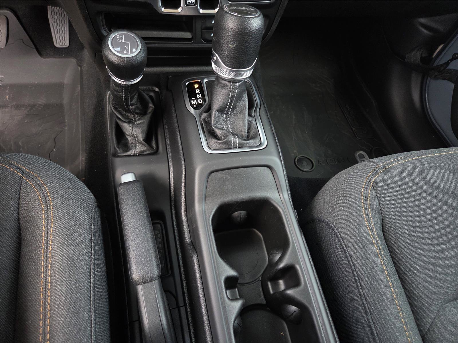 New 2025 Jeep Gladiator Sport image 39