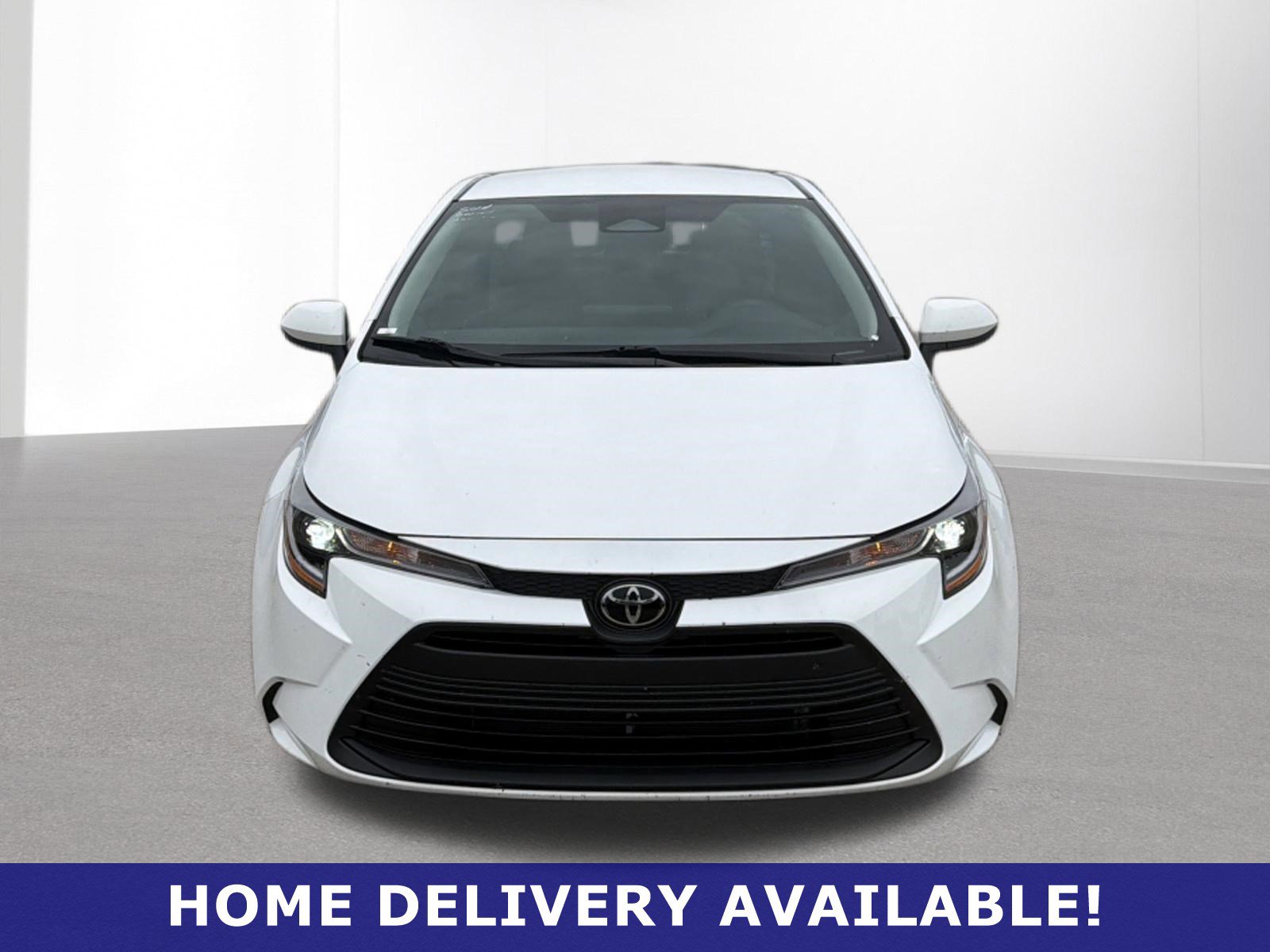 Used 2026 Toyota Corolla LE FWD image 2