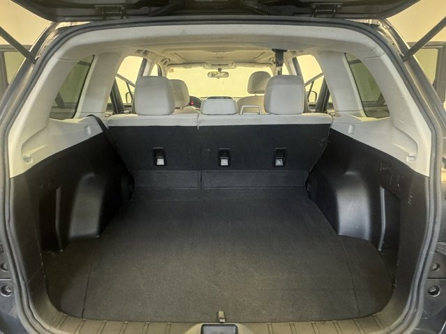 Used 2016 Subaru Forester 2.5i Premium w/ All-Weather Package AWD/4WD image 13
