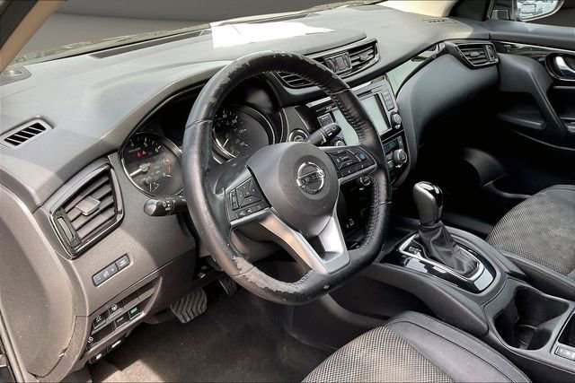 Certified 2021 Nissan Rogue Sport SV w/ Technology Package FWD image 12