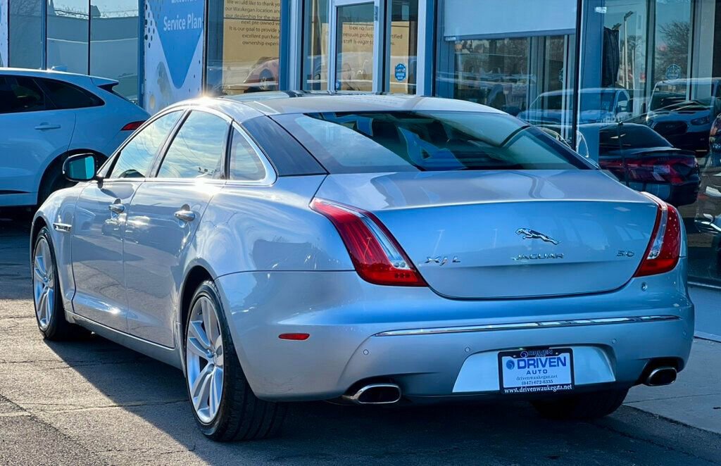 Used 2011 Jaguar XJ L image 37