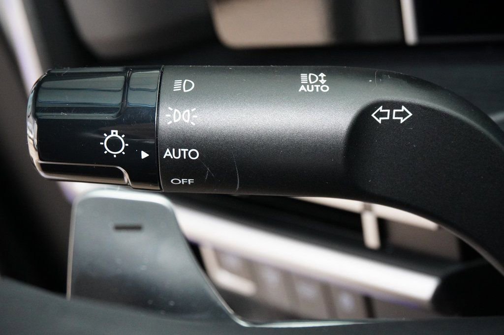 Used 2025 Hyundai Santa Fe Limited image 21