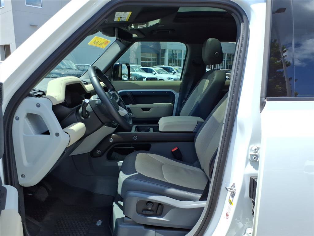 Used 2023 Land Rover Defender 110 X-Dynamic SE AWD/4WD image 11