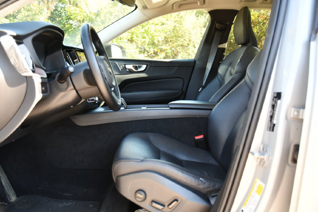 Used 2024 Volvo XC60 B5 Plus w/ Climate Package AWD/4WD image 13