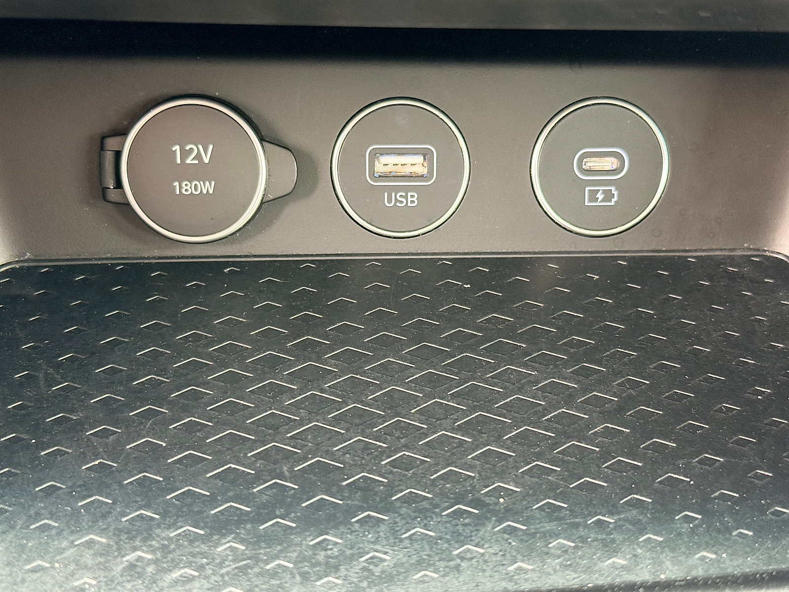 Used 2025 Genesis G70 2.5T AWD/4WD image 29