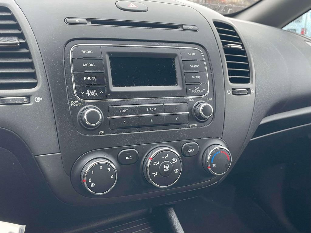 Used 2016 Kia Forte LX image 27