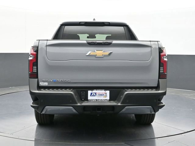 New 2025 Chevrolet Silverado EV LT image 12