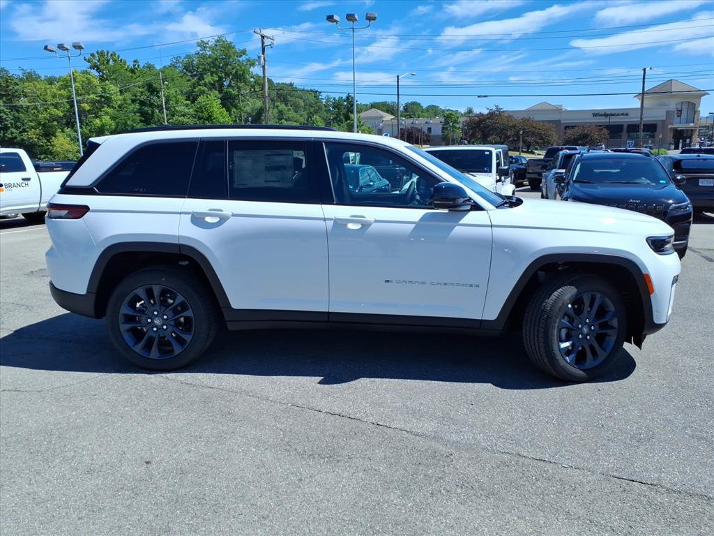 New 2026 Jeep Grand Cherokee Limited AWD/4WD image 3