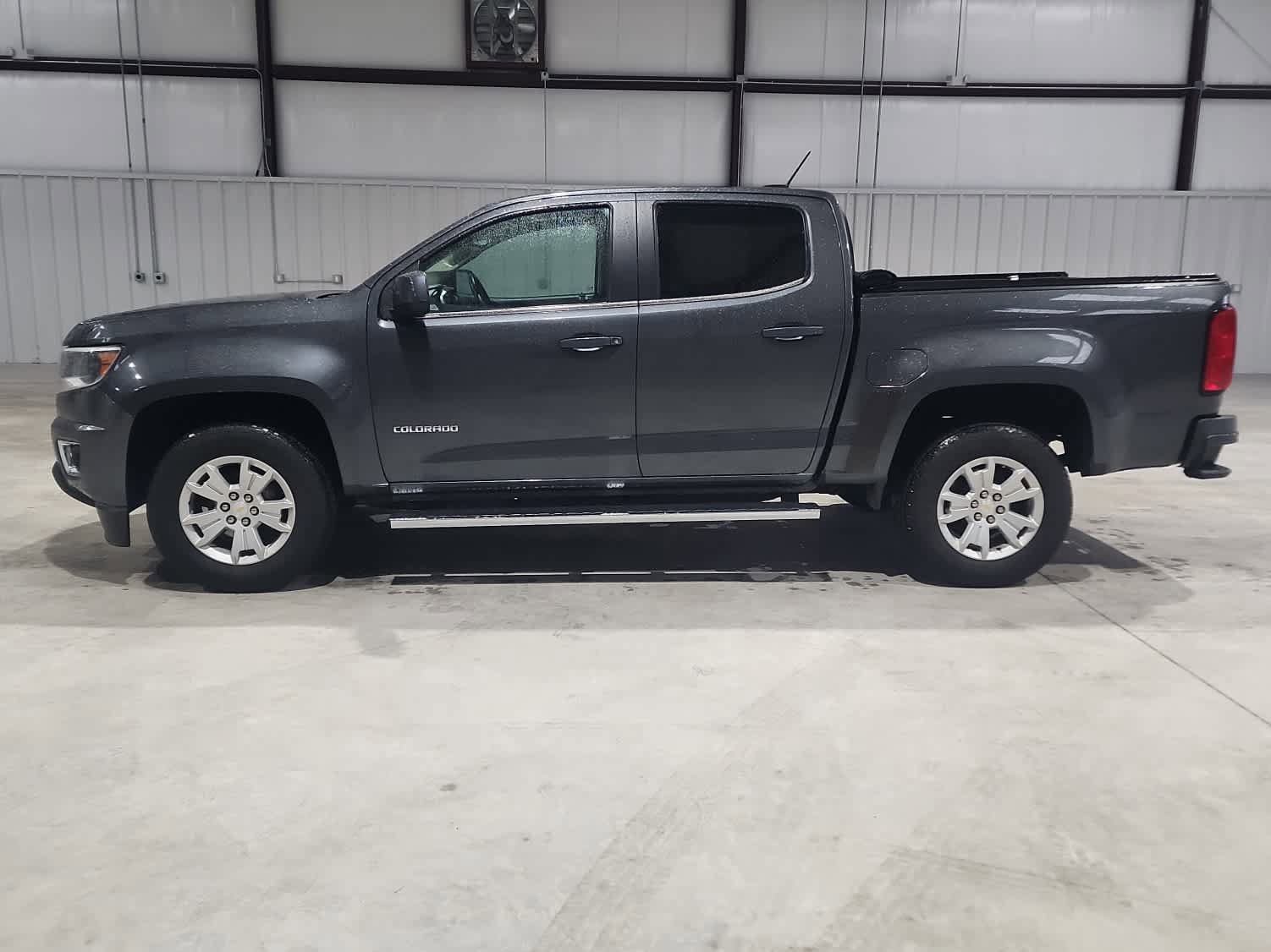 Used 2016 Chevrolet Colorado LT w/ LT Convenience Package RWD image 2