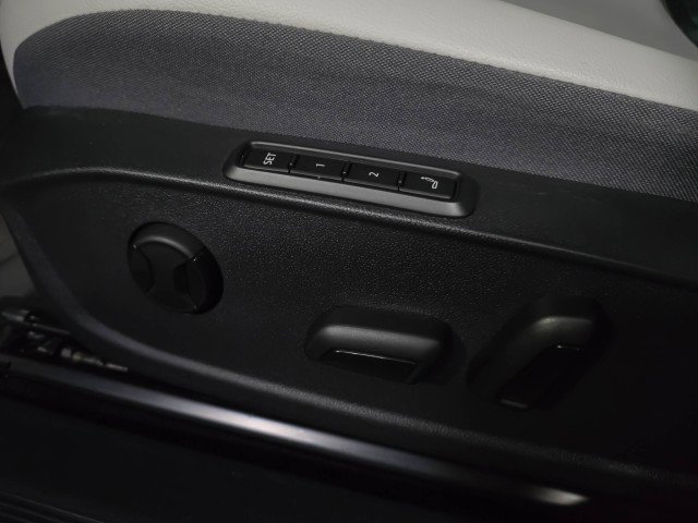 Used 2021 Volkswagen ID.4 Pro S image 31